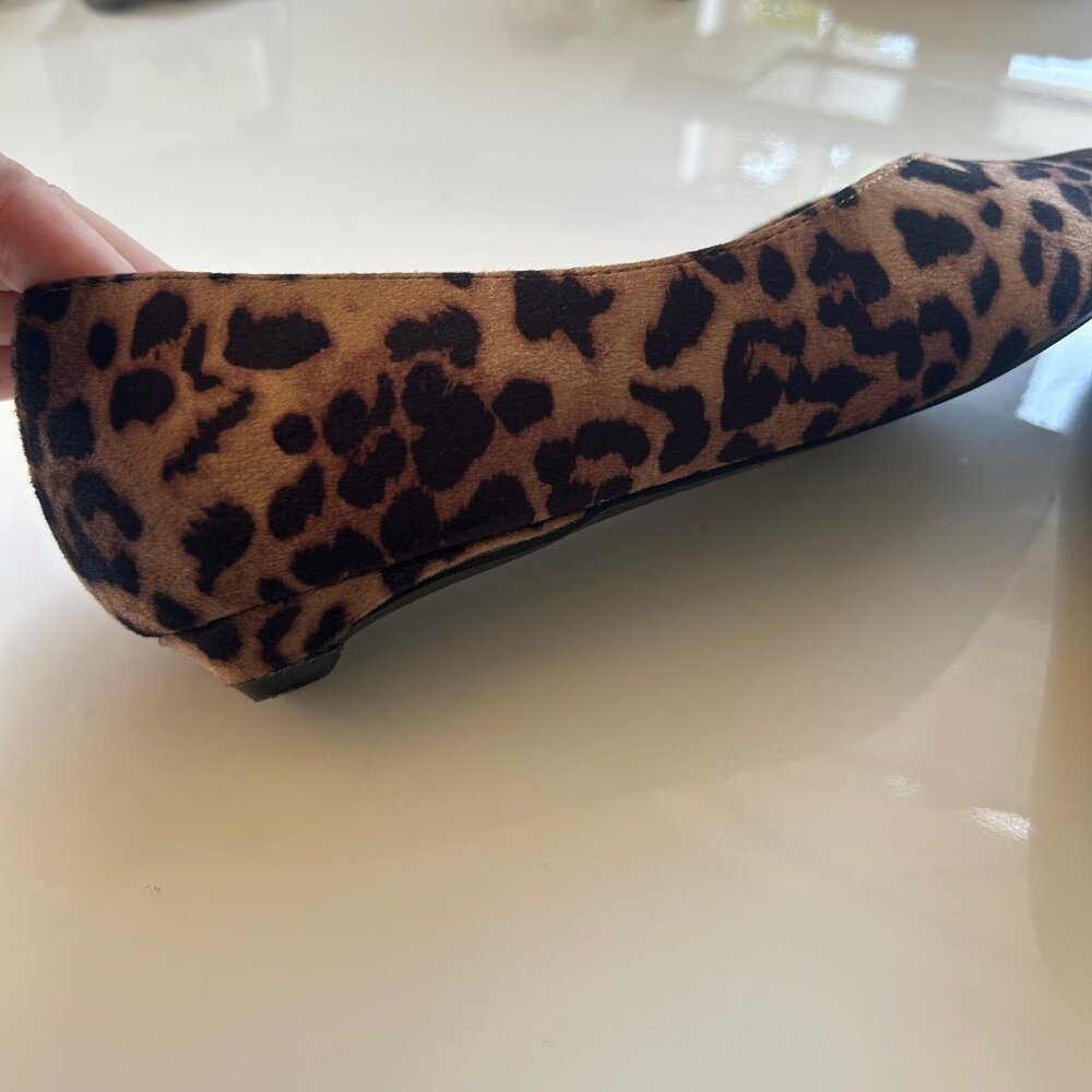 Leopard Print Velvet Pointed Toe Flats 7.5 - Picture 6 of 8